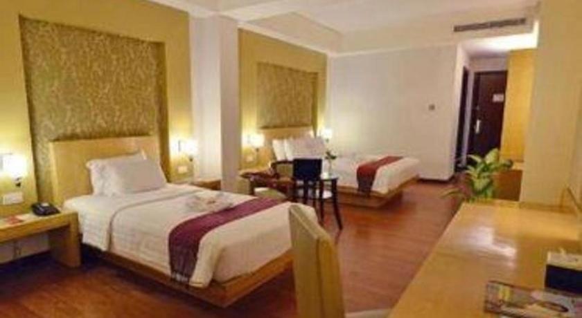 The Axana Hotel Padang  Esterno foto