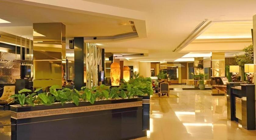 The Axana Hotel Padang  Esterno foto