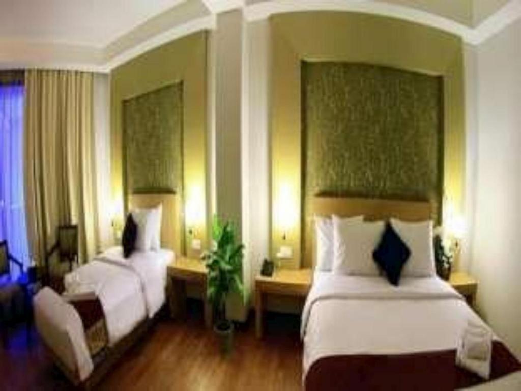The Axana Hotel Padang  Esterno foto