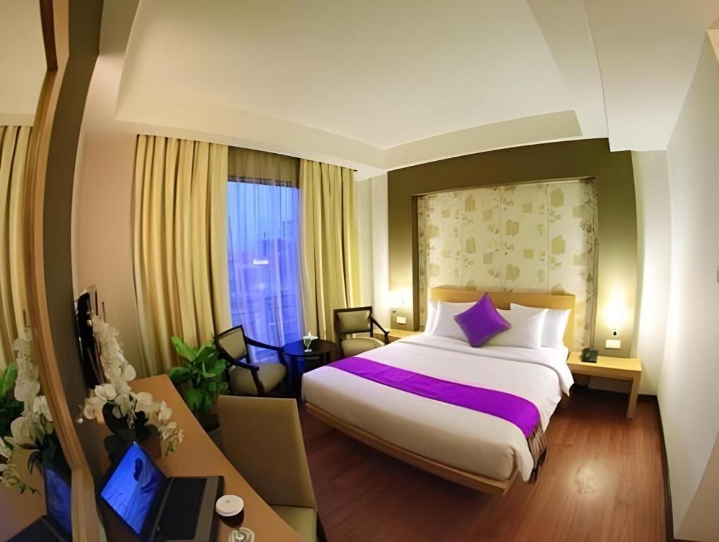 The Axana Hotel Padang  Esterno foto